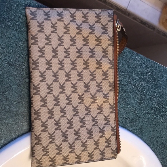Michael kors wallet - Picture 5 of 5